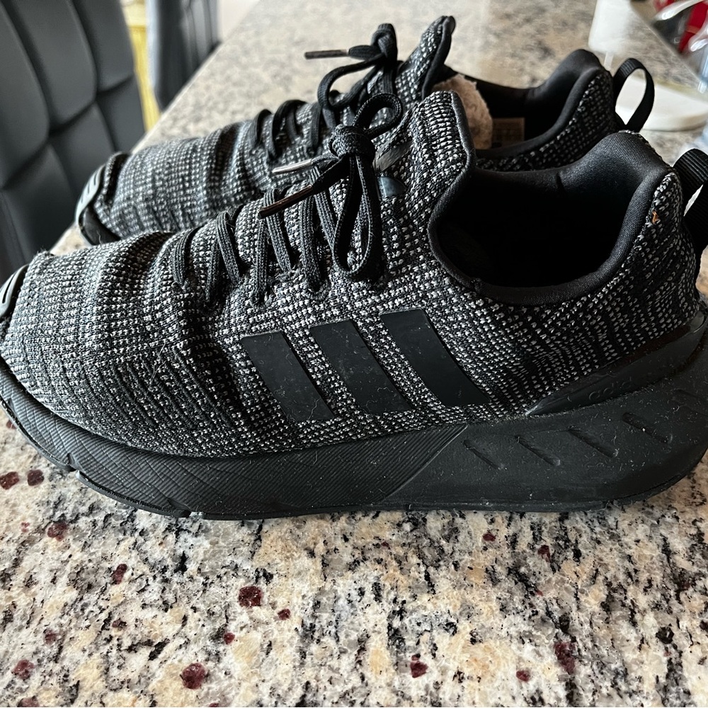 Adidas Swift Run